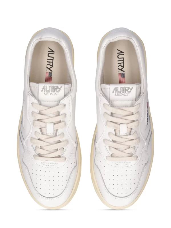 Medalist Low White Women's Sneakers - Autry